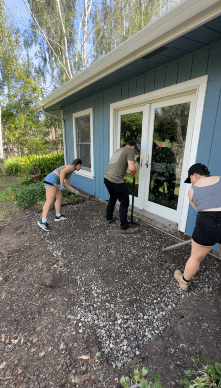 Spreading gravel