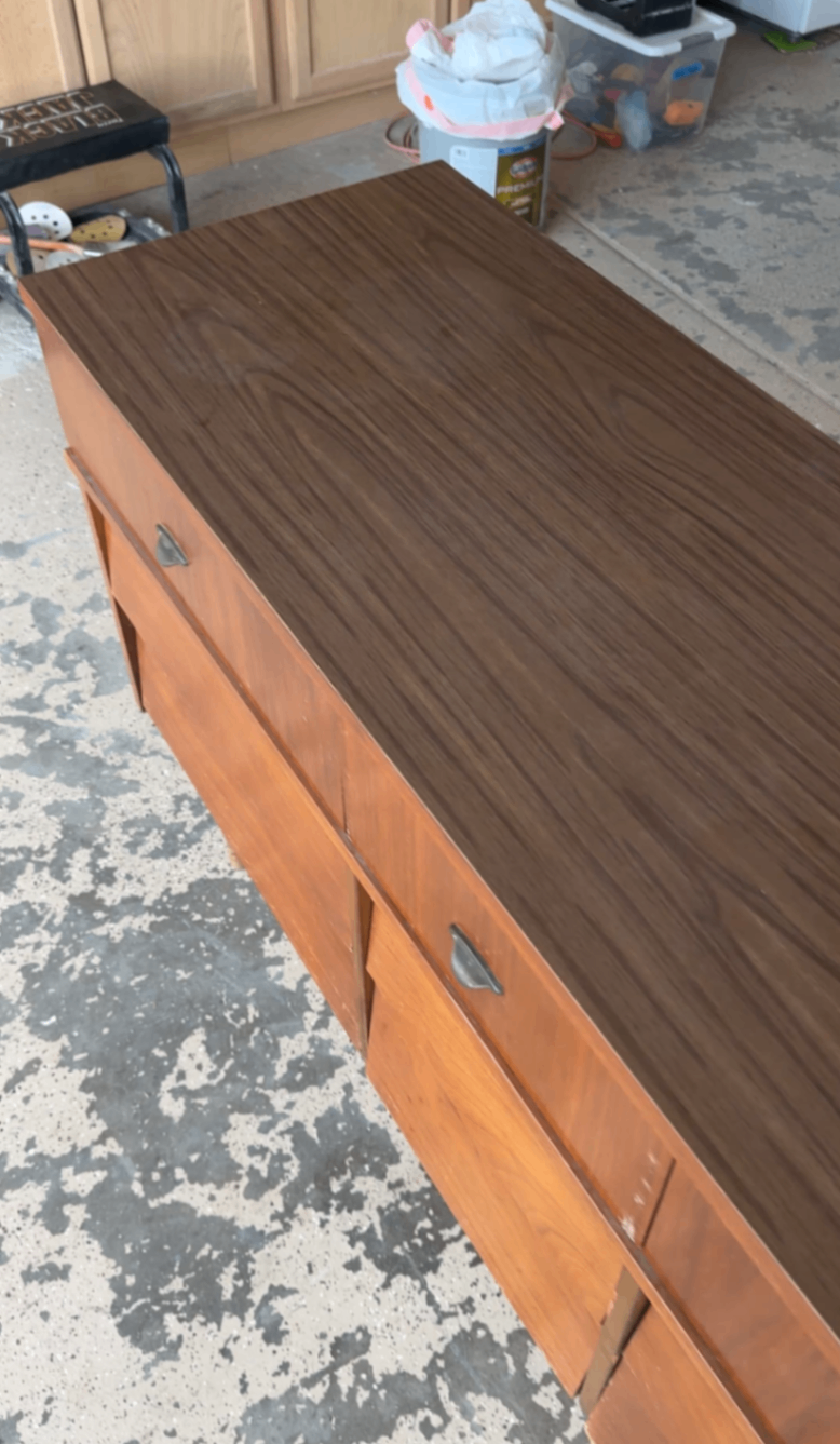 Dresser laminate top
